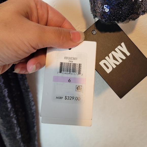 NWT DKNY Long Sleeve Side-Ruched Sequin Gown in Navy Size 6 - Picture 13 of 16